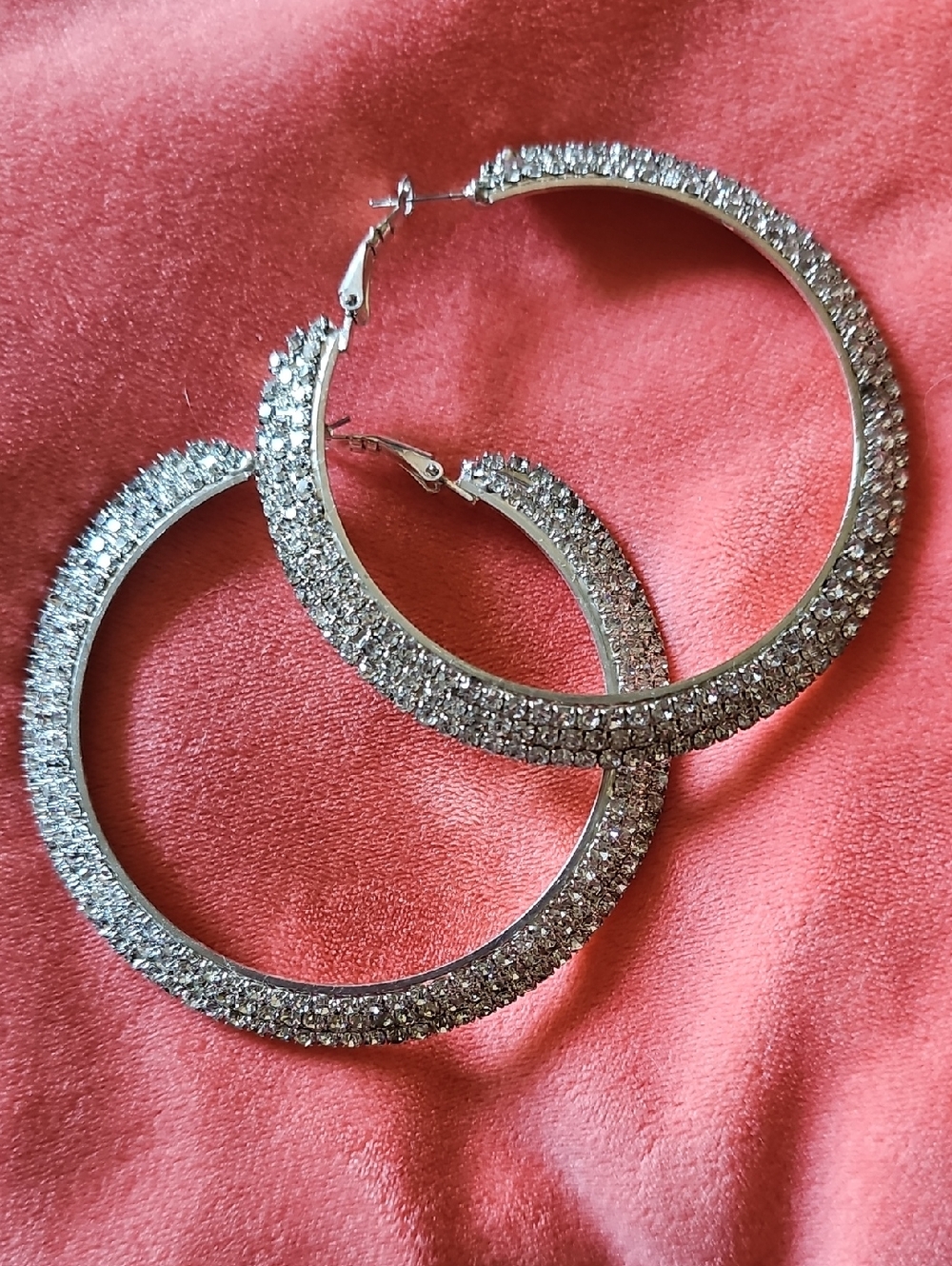 Beautiful Rhinstone Hoop Earrings